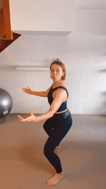 pregnancy-squats-home-workout